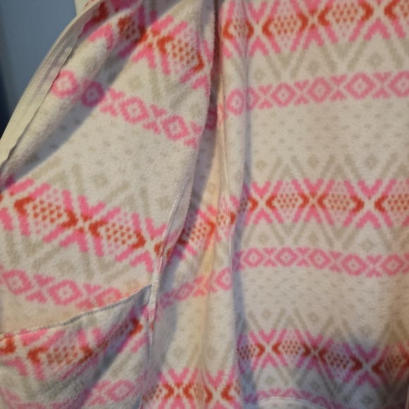 Old Navy Pink and White Fleece Jacket - Picture 4 of 7